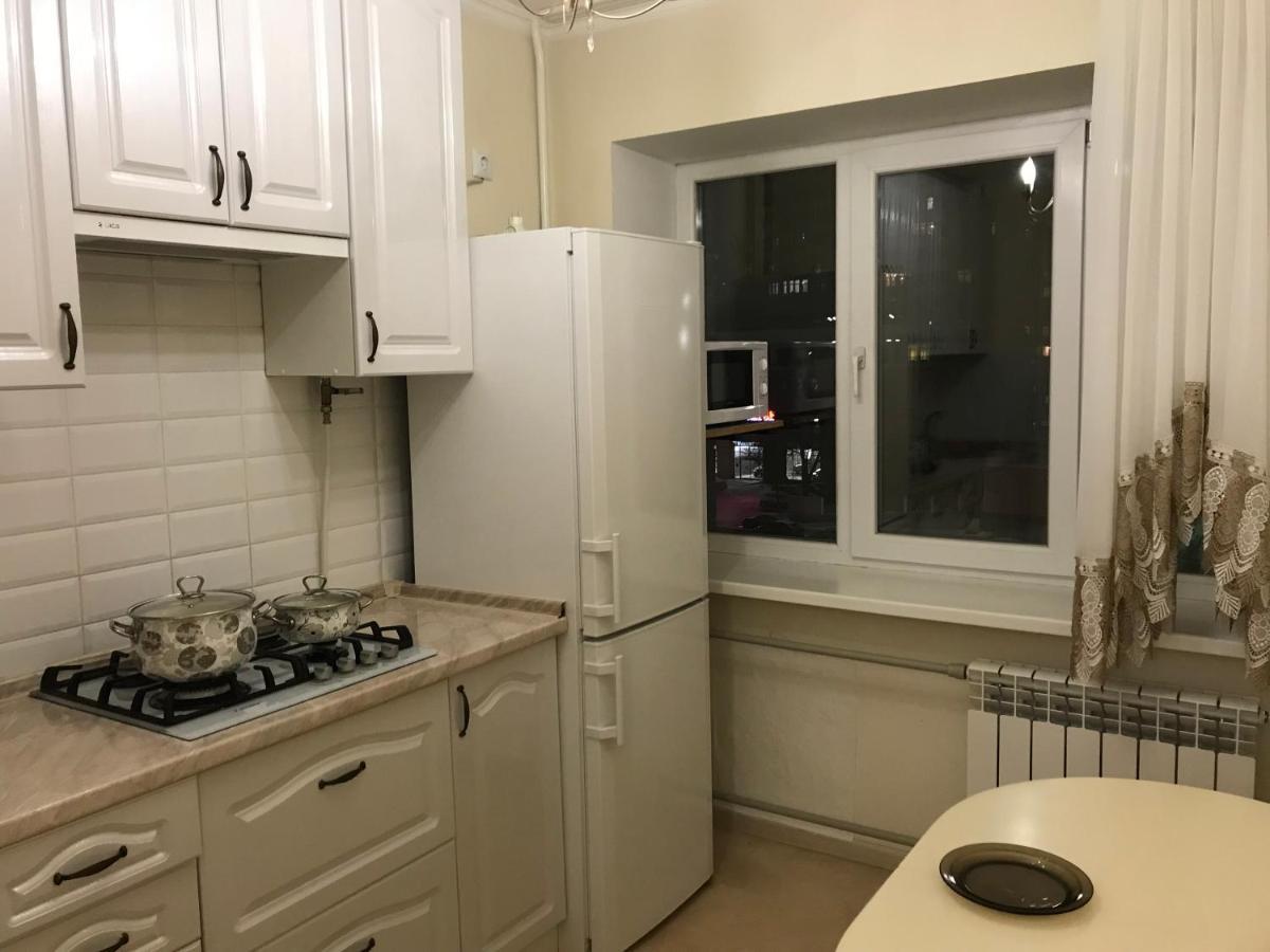 Sunny Apartment Overlooking The Royal Village Київ Екстер'єр фото
